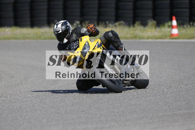 /10 20.04.2026  Pluess Moto Sport ADR/Freies Fahren/88